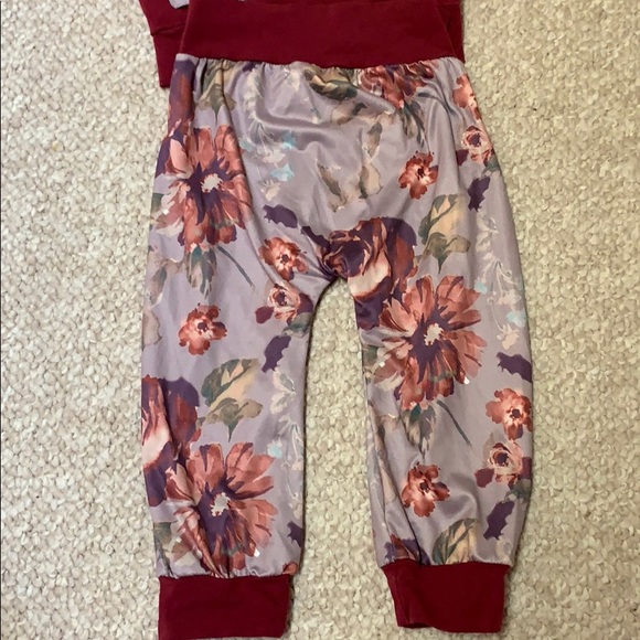 NWOT Toddler floral sweatsuit - Picture 3 of 3